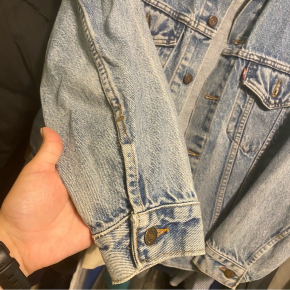 Levi’s Oversized Classic Denim Jacket - Picture 9 of 9